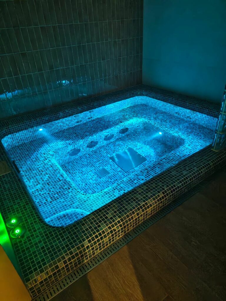 Фото Джакузи со светом